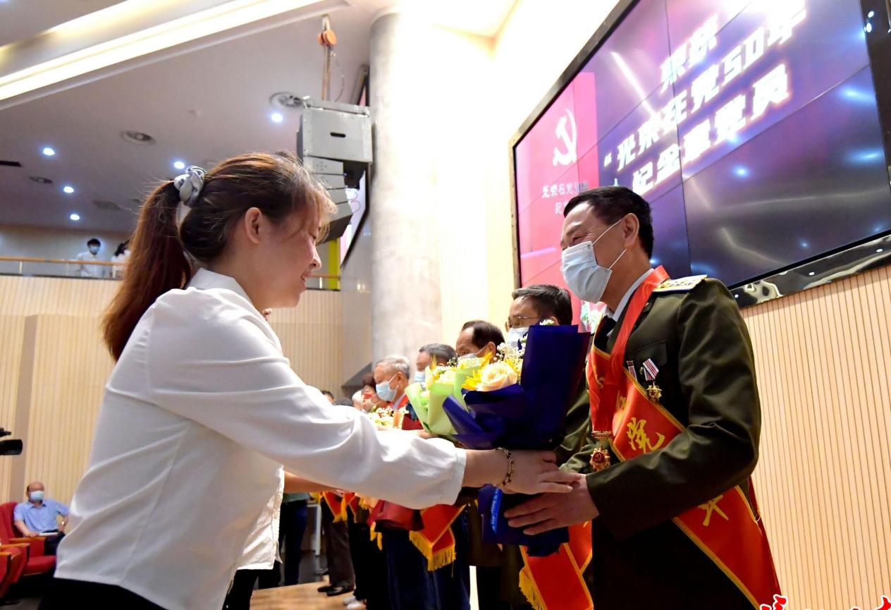 说明: 微信图片_20220701145634